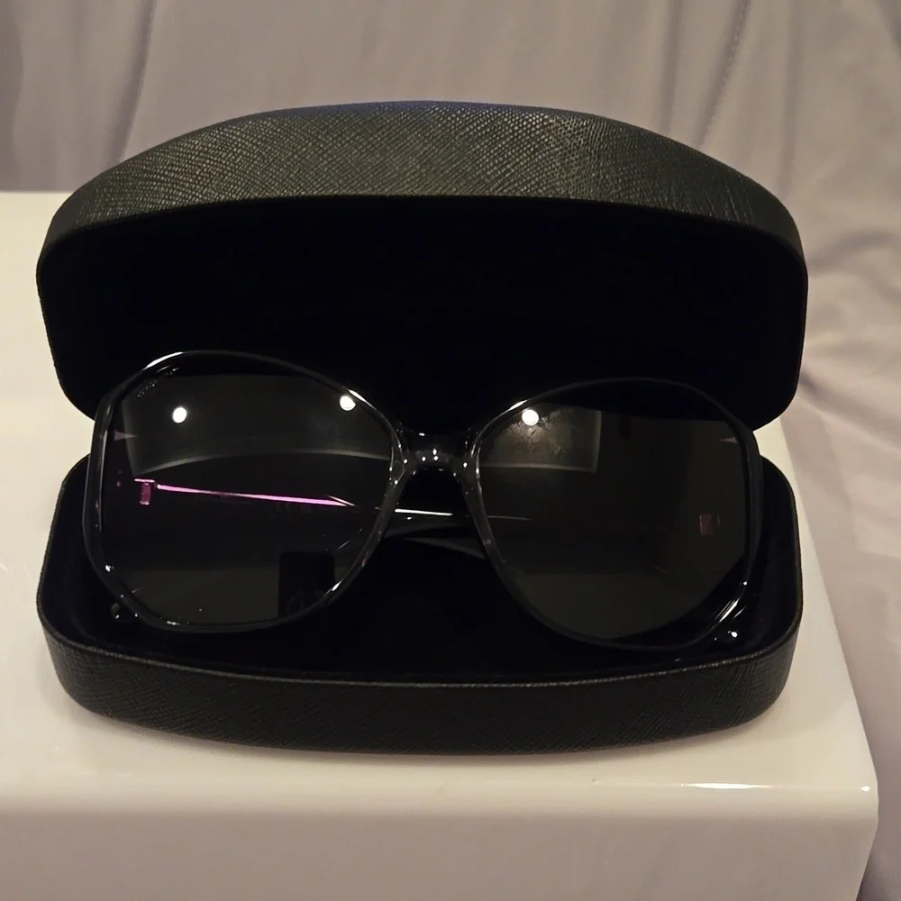 Ferragamo Oversized Gray Gradient Sunglasses brand new in box